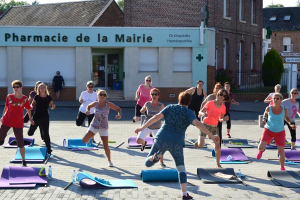 Gym Proville été Proville les Bains Photographie de l'association Gym Proville en démonstration lors de Proville-les-Bains 2019